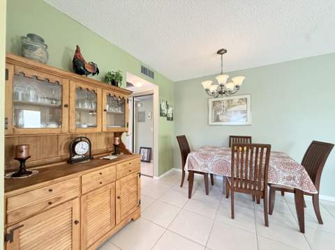 204 Durham D #204, Deerfield Beach FL - photo 10 of 37