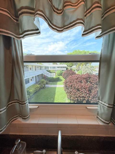 204 Durham D #204, Deerfield Beach FL - photo 16 of 37