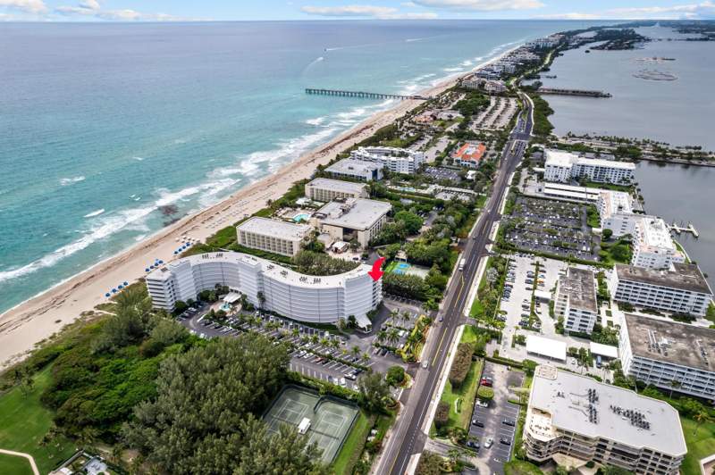 2 bedroom Stock Cooperative at 2780 S Ocean Boulevard #612, Ambassador II Corp, Palm Beach — photo 3
