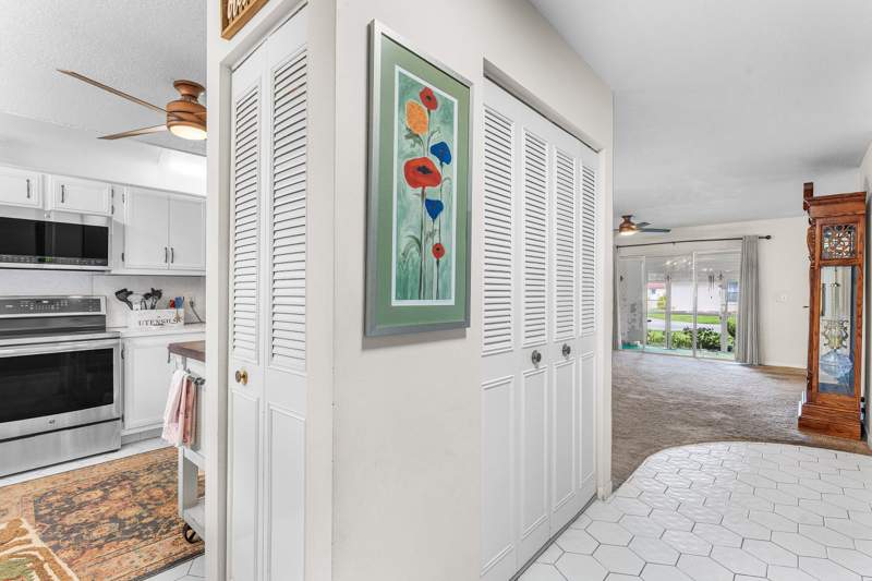 1 bedroom Condominium at 852 Salem Lane, Covered Bridge Condo, Lake Worth — photo 3