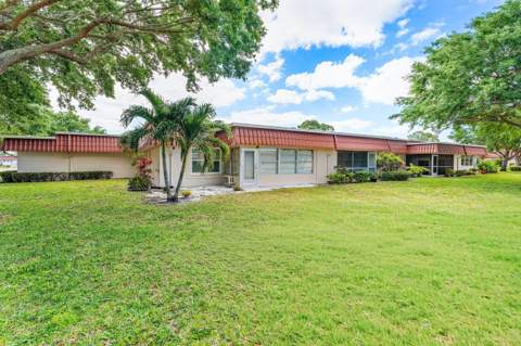 852 Salem Lane, Lake Worth FL - photo 16 of 21