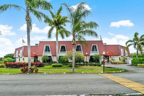 852 Salem Lane, Lake Worth FL - photo 17 of 21