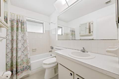 4524 NW 43rd Avenue, Tamarac FL - photo 6 of 27