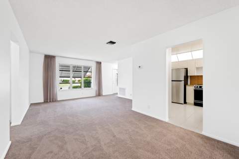 4524 NW 43rd Avenue, Tamarac FL - photo 15 of 27