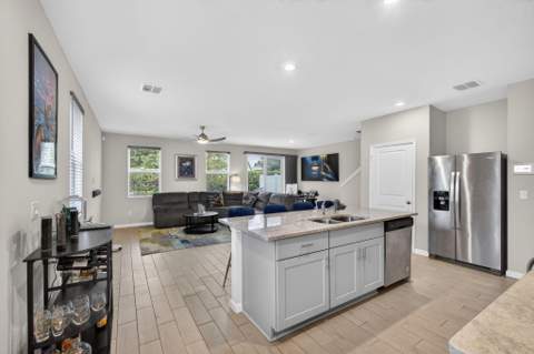 1700 Lindley Street, Mangonia Park FL - photo 8 of 46