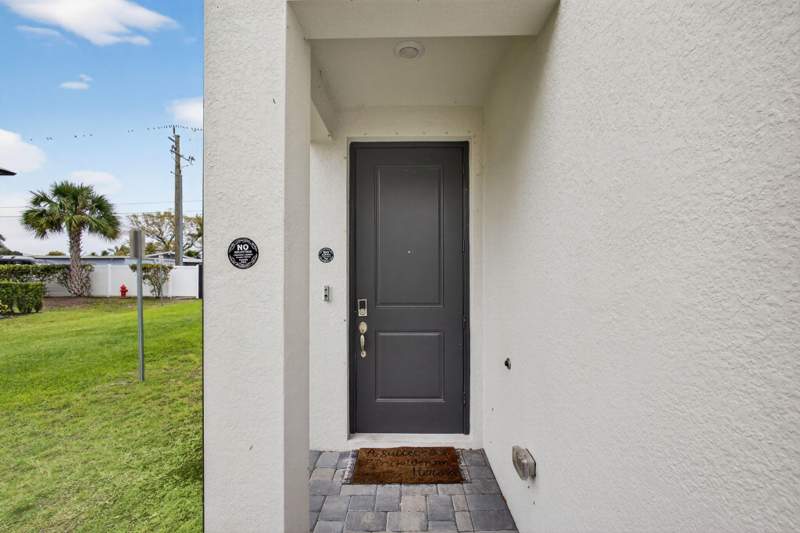 3 bedroom Townhouse at 1700 Lindley Street, Enclave At Mangonia Park, Mangonia Park — photo 5