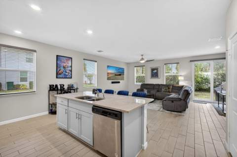 1700 Lindley Street, Mangonia Park FL - photo 7 of 46