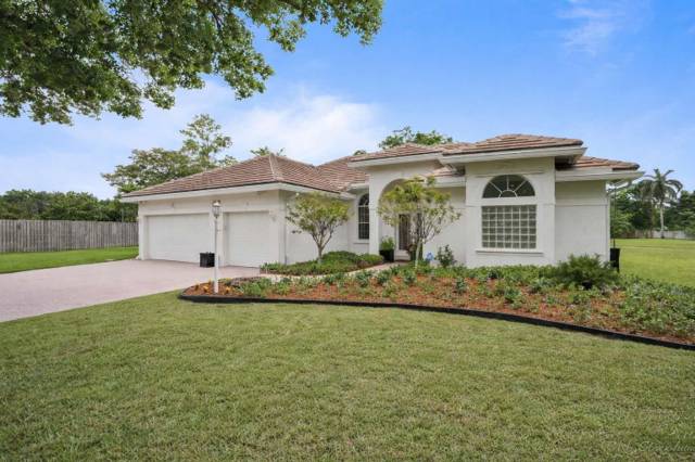 16245 Seneca Circle