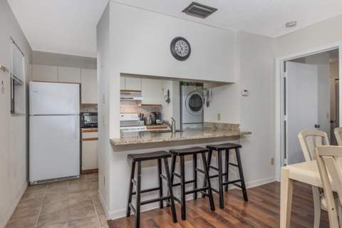 6537 SE Federal Highway #101, Stuart FL - photo 7 of 22
