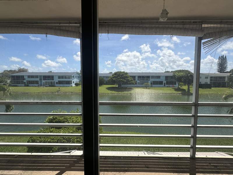 1 bedroom Condominium at 72 Northampton D, Northampton Condos, West Palm Beach — photo 2