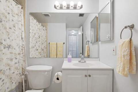 119 Lake Pine Circle #C-2, Greenacres FL - photo 13 of 21