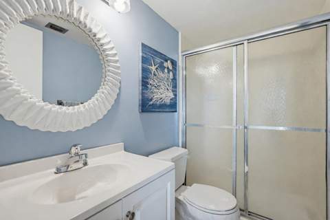 119 Lake Pine Circle #C-2, Greenacres FL - photo 11 of 21