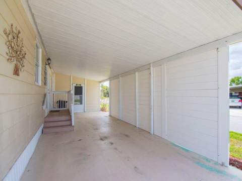 225 NE Forrest Court, Jensen Beach FL - photo 8 of 33