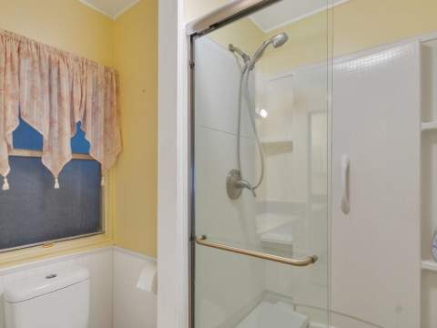 225 NE Forrest Court, Jensen Beach FL - photo 22 of 33