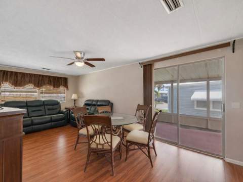 225 NE Forrest Court, Jensen Beach FL - photo 10 of 33