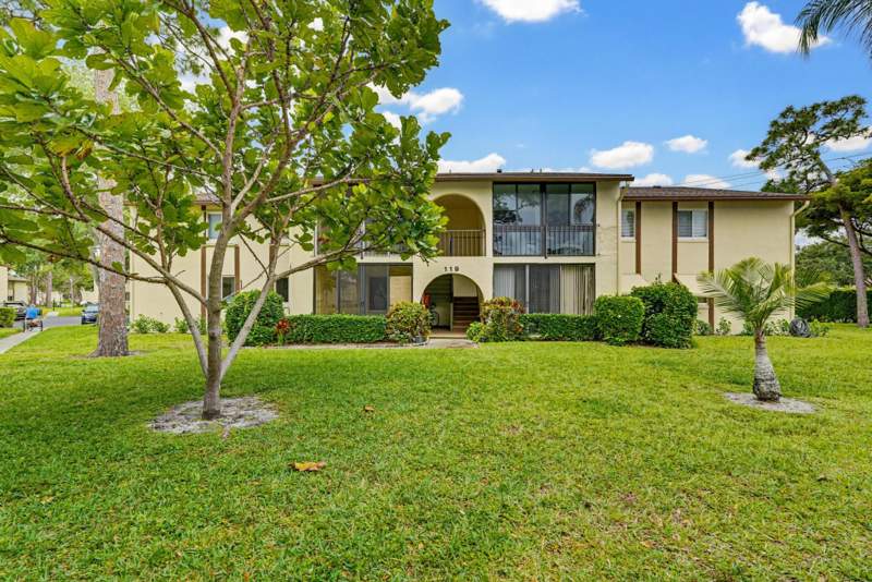 2 bedroom Condominium at 119 Lake Pine Circle #C-2, Pine Ridge South I Condo, Greenacres — photo 2
