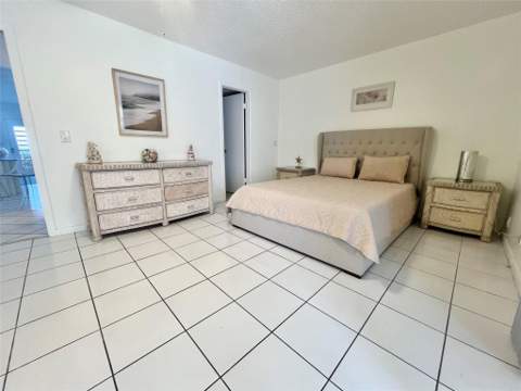 266 Oakridge P #266, Deerfield Beach FL - photo 9 of 34