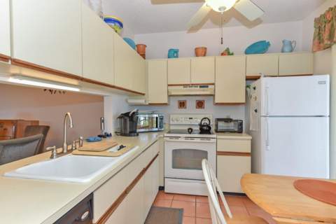 1637 NE Nautical Place #802, Jensen Beach FL - photo 6 of 33