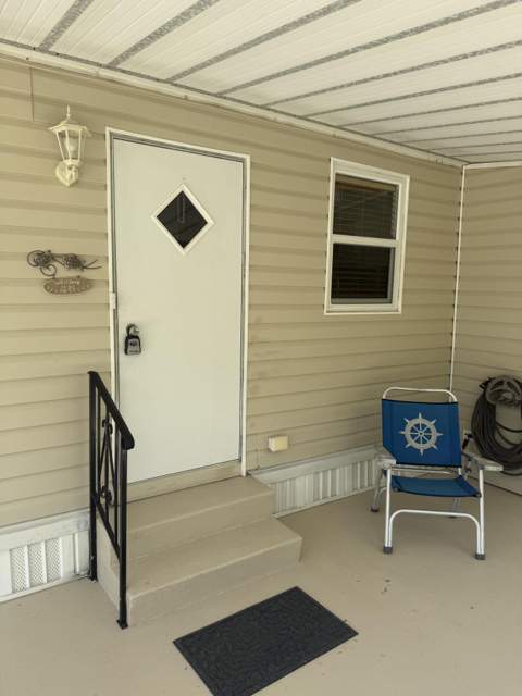 463 Onyx Way, Jensen Beach FL - photo 8 of 41