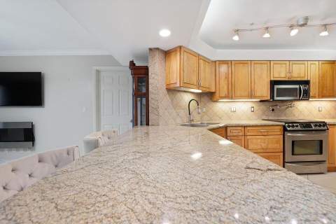 2400 Presidential Way #1206, West Palm Beach FL - photo 12 of 39