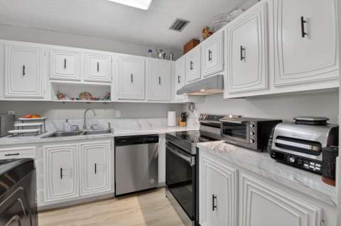 13765 Flora Place #H, Delray Beach FL - photo 6 of 47