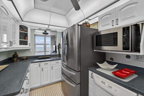 531 N Ocean Boulevard #1811, Pompano Beach FL - photo 23 of 52