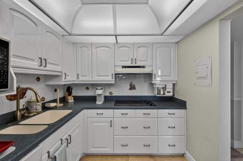 531 N Ocean Boulevard #1811, Pompano Beach FL - photo 21 of 52