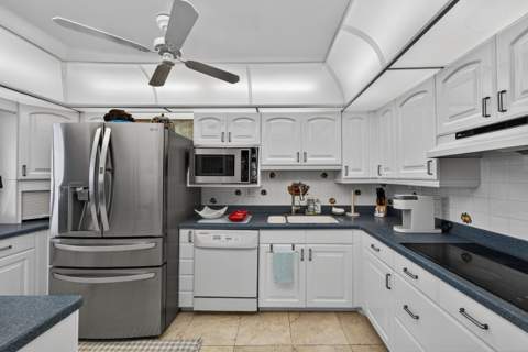 531 N Ocean Boulevard #1811, Pompano Beach FL - photo 6 of 52