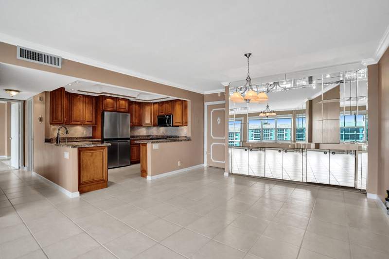 2 bedroom Condominium at 405 N Ocean Boulevard #1803, Parliament House Condo, Pompano Beach — photo 4