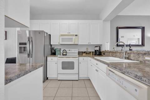 7735 Yardley Drive #305, Tamarac FL - photo 8 of 67