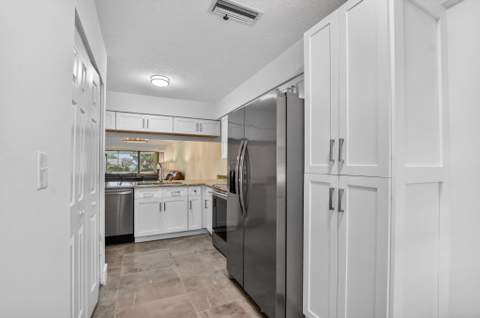 3693 Arelia Drive, Delray Beach FL - photo 14 of 52