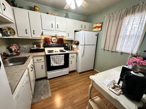 4311 Crystal Lake Drive #407, Deerfield Beach FL - photo 7 of 24