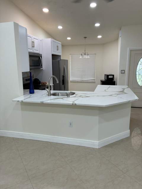 465 NW 20th Avenue, Pompano Beach FL - photo 7 of 21