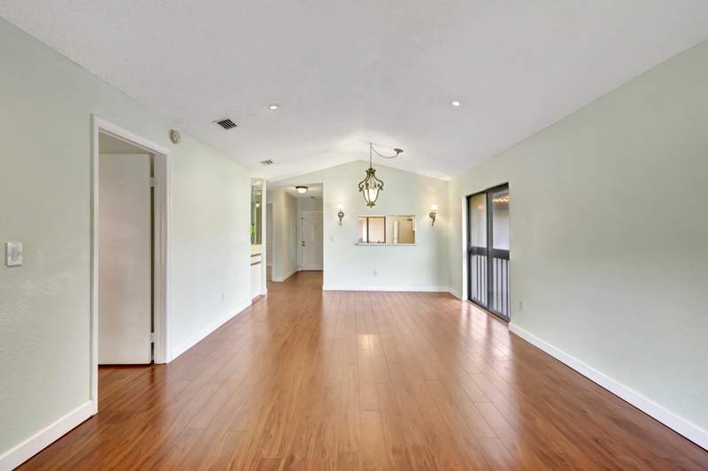 2 bedroom Condominium at 351 Club Circle #207, San Remo Golf & Tennis Club Condo, Boca Raton — photo 5