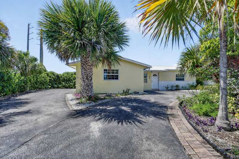 3 bedroom Single Family Residence at 1006 SW 28th Avenue, Golfview Harbour 1st Sec, Boynton Beach — photo 1