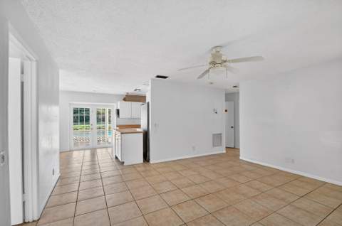 1006 SW 28th Avenue, Boynton Beach FL - photo 11 of 70