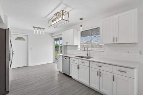 157 SE Calmoso Drive, Port St. Lucie FL - photo 9 of 18