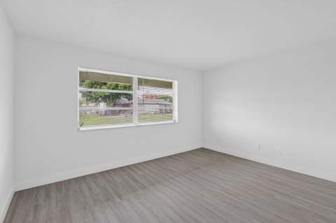 157 SE Calmoso Drive, Port St. Lucie FL - photo 14 of 18