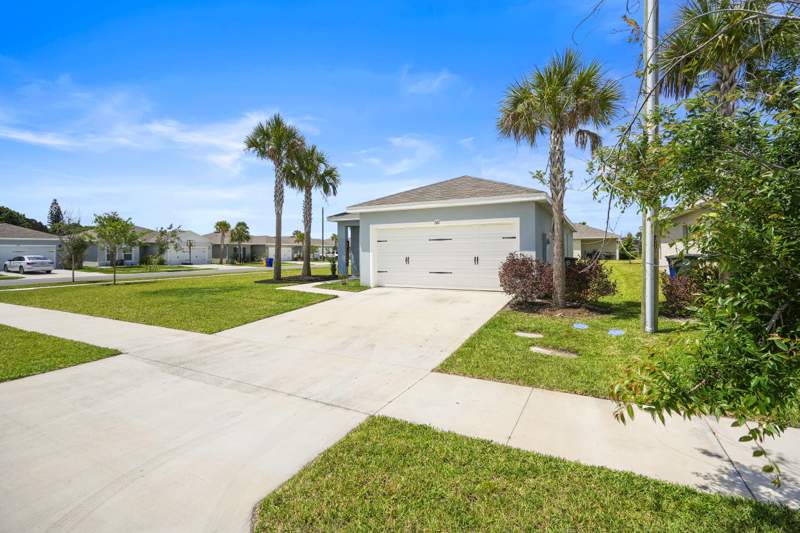 3 bedroom Single Family Residence at 521 Cherimoya Street, Avalon Crossing, Fort Pierce — photo 5