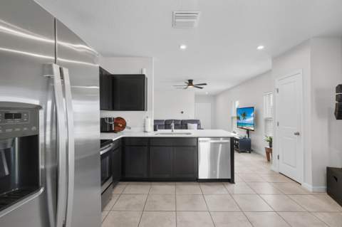 521 Cherimoya Street, Fort Pierce FL - photo 17 of 48