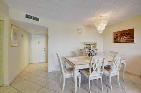 5370 Las Verdes Circle #324, Delray Beach FL - photo 6 of 47
