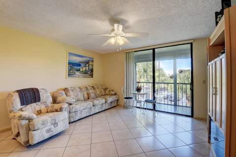 5370 Las Verdes Circle #324, Delray Beach FL - photo 9 of 47