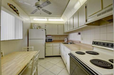 5370 Las Verdes Circle #324, Delray Beach FL - photo 12 of 47