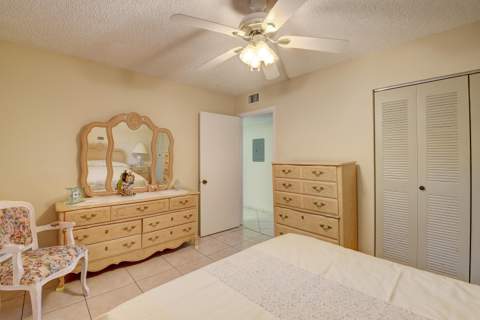5370 Las Verdes Circle #324, Delray Beach FL - photo 18 of 47