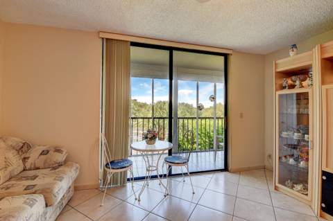 5370 Las Verdes Circle #324, Delray Beach FL - photo 23 of 47