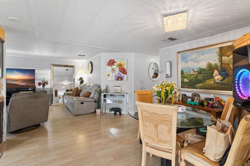 2 bedroom Mobile Home at 2961 SW 52nd Terrace, Everglades Lakes, Davie — photo 3