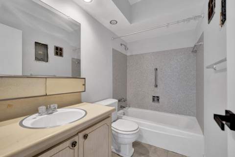 455 Paradise Isle Boulevard #305, Hallandale Beach FL - photo 14 of 30