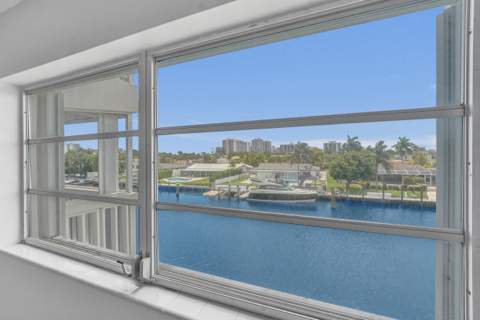455 Paradise Isle Boulevard #305, Hallandale Beach FL - photo 17 of 30