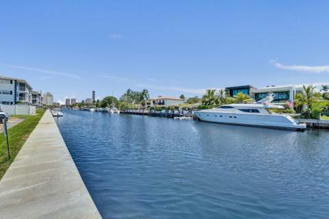 455 Paradise Isle Boulevard #305, Hallandale Beach FL - photo 22 of 30
