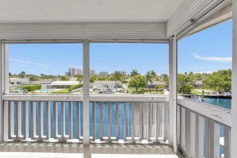 455 Paradise Isle Boulevard #305, Hallandale Beach FL - photo 20 of 30